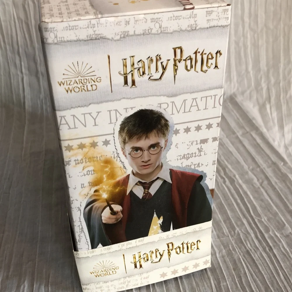 HARRY POTTER Hogwarts gift set ceramic mug pair socks acrylic door hanger NWT